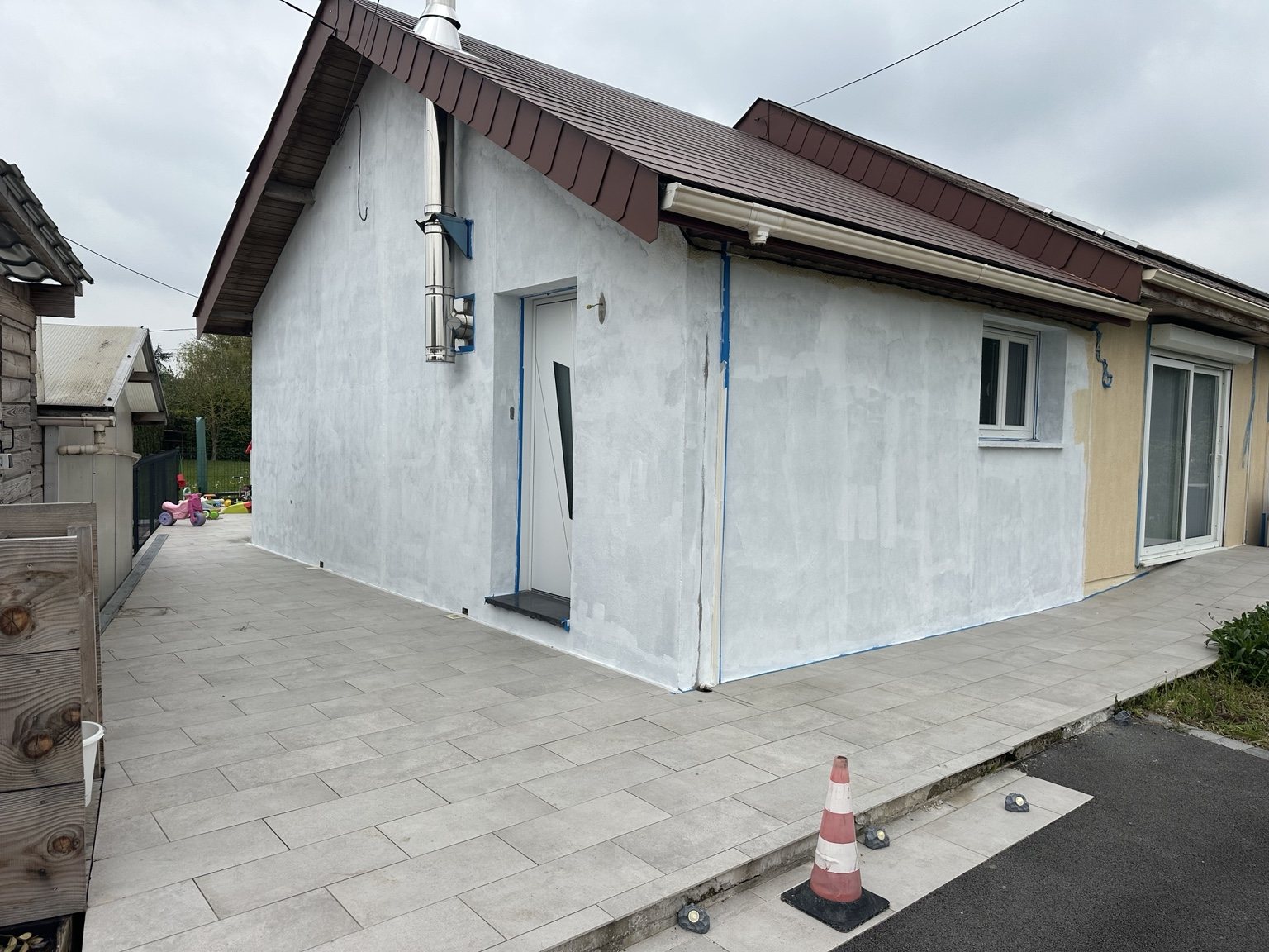 Préparation avant peinture façade